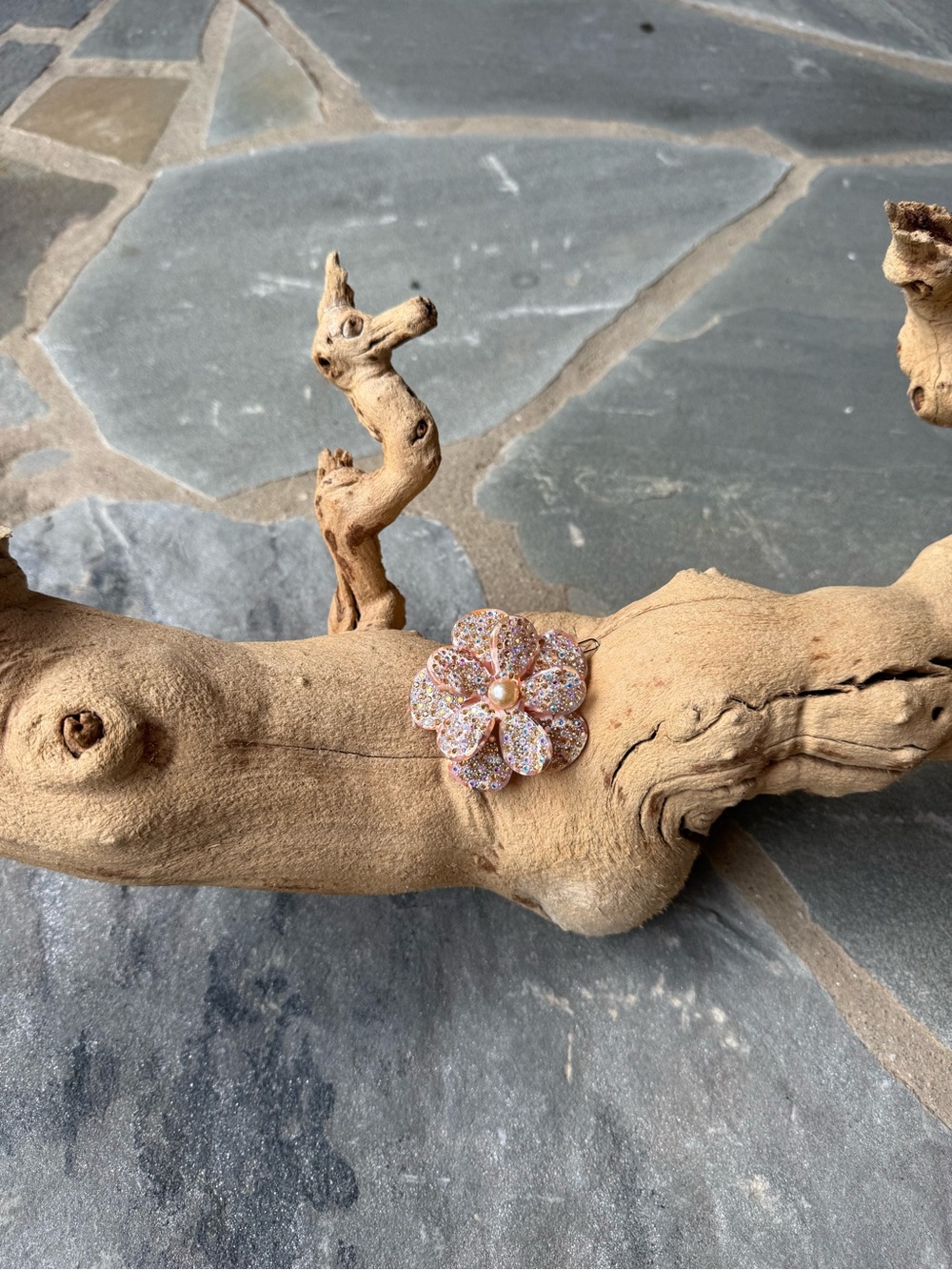 New🌟Anthropologie-Pink Crystal Floral Hair Clip with Pearl Accent - Picture 8 of 8